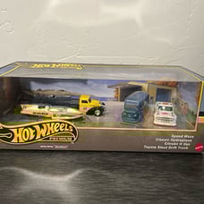 Hot Wheels Premium 4pack Go with MOON Speed Waze / Hydroplane! NEW SET