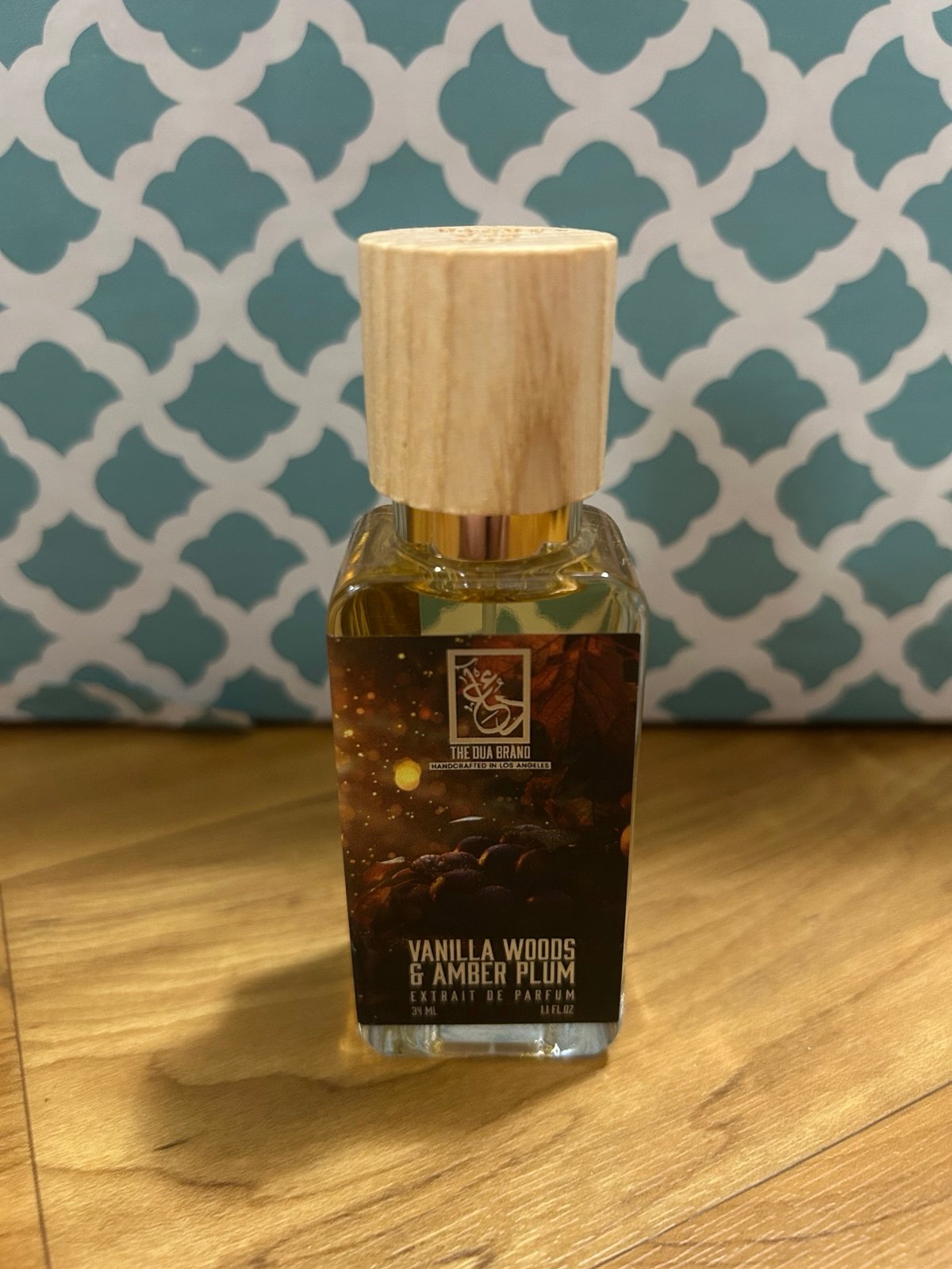 Dua Brand Vanilla Woods and Amber Plum
