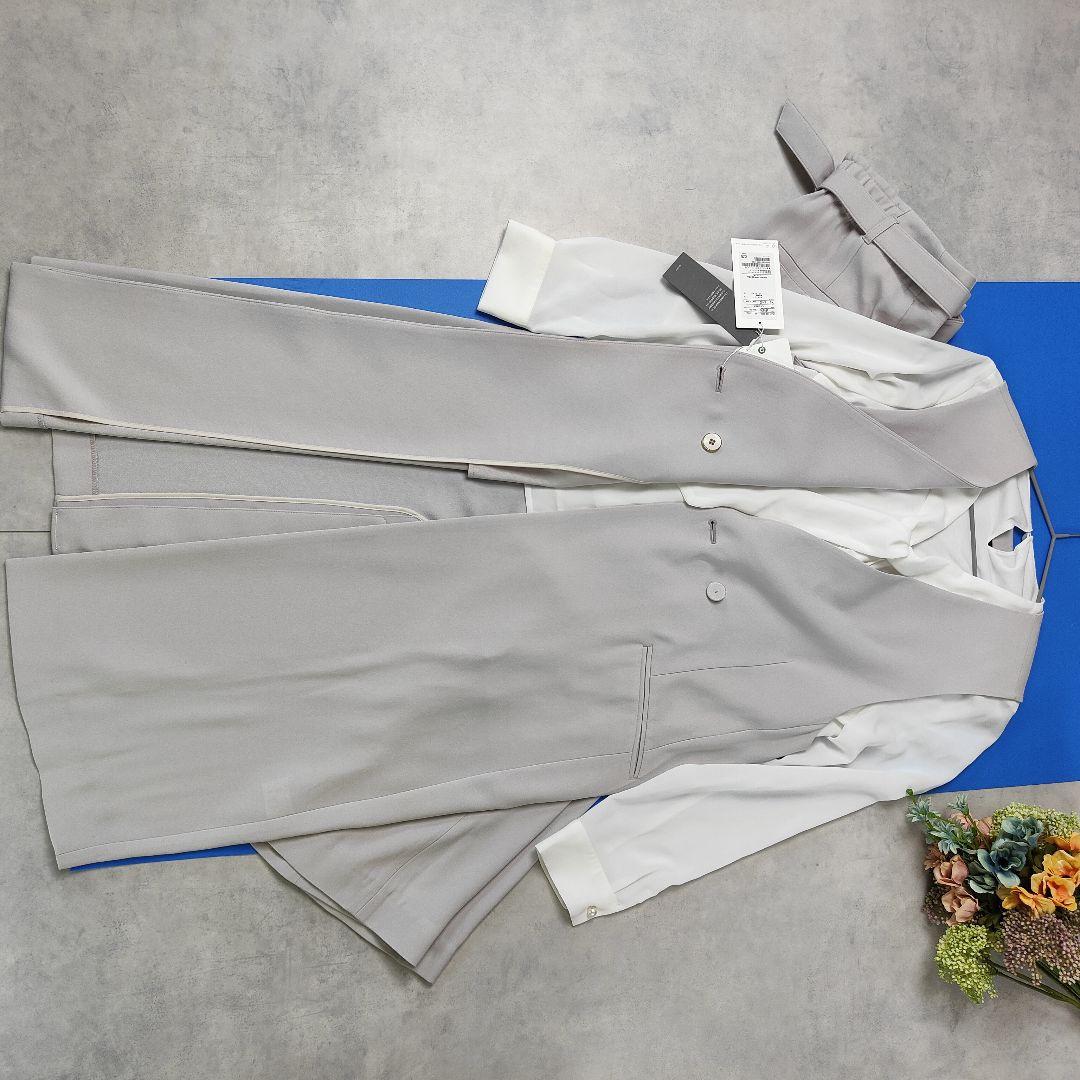 New with tags! Green Label Relax gilet and pants suit.
