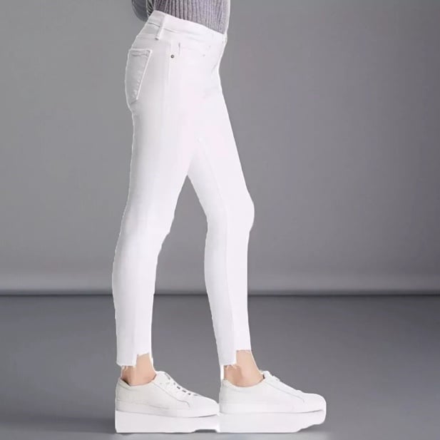 FRAME Le Skinny de Jeanne Jeans in White Step Hem Waist 27