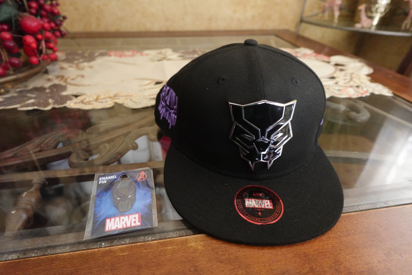 Lids Exclusive Marvel Black Panther Metal Logo Fitted Hat, Pin, Cap, New, Size 8