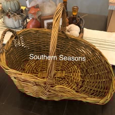 Gathering Wicker Basket with Handle Decor * Price is Firm