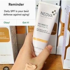 Neova Suncreen sensitive skin SILC SHEER 2.0 Photo Finish Tint SPF 40 exp 06/26
