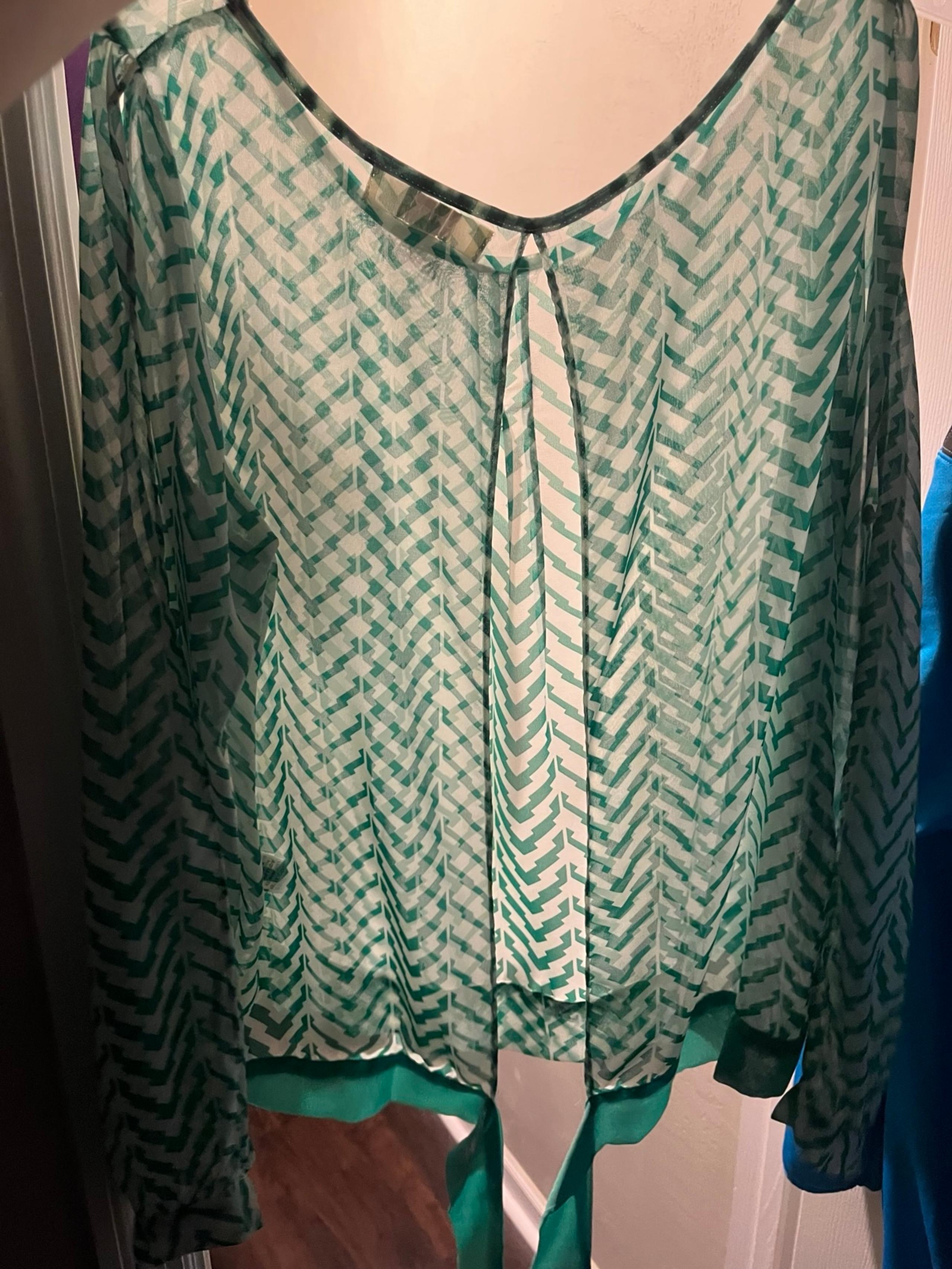 Women’s Blouse!