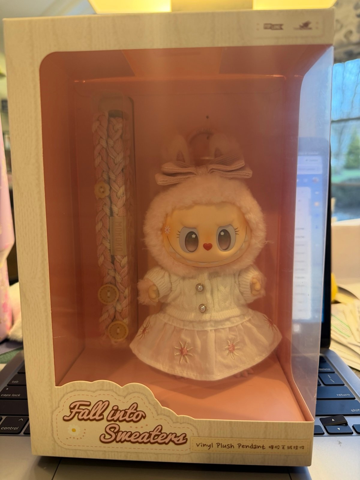 Pop Land - MOKOKO Fall into Sweaters