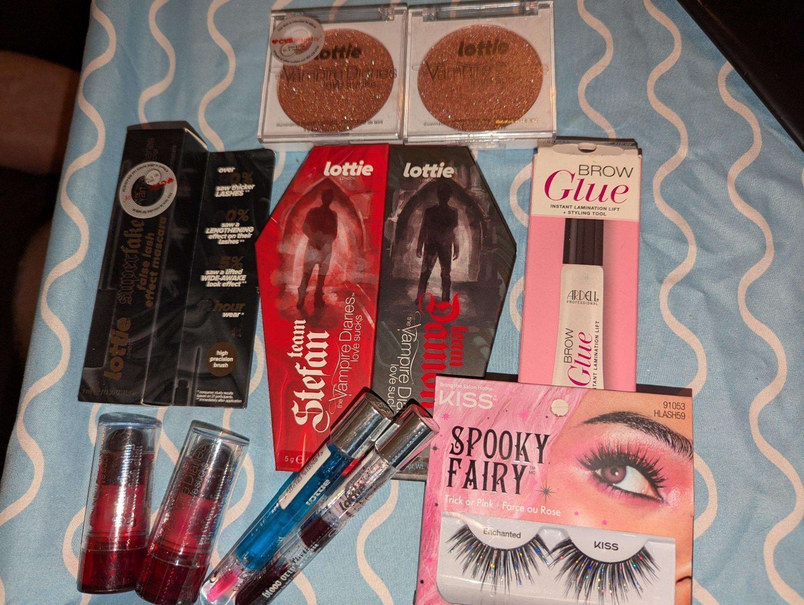 Vampire Diaries Lottie London Make-up Bundle Team Stefan, Team Damon Love Sucks