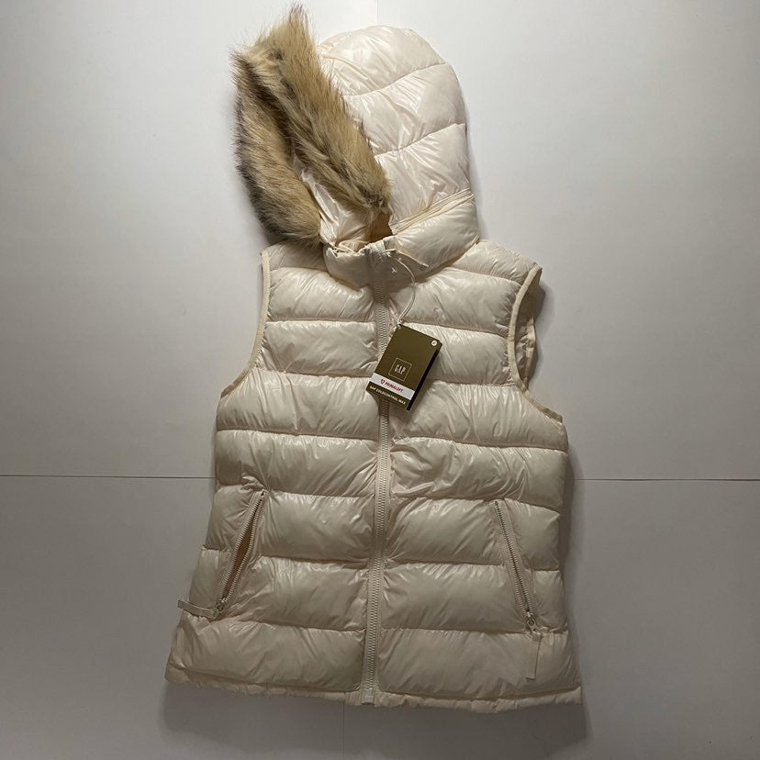 NWT Gap Parka Vest Never Worn Slight Sta