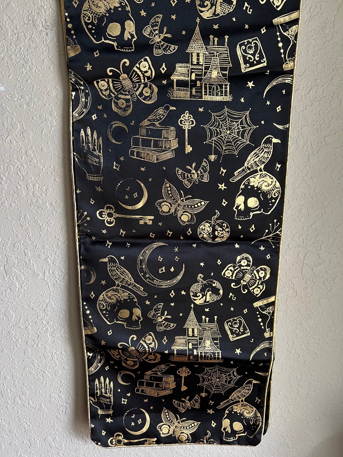 Witchy table runner