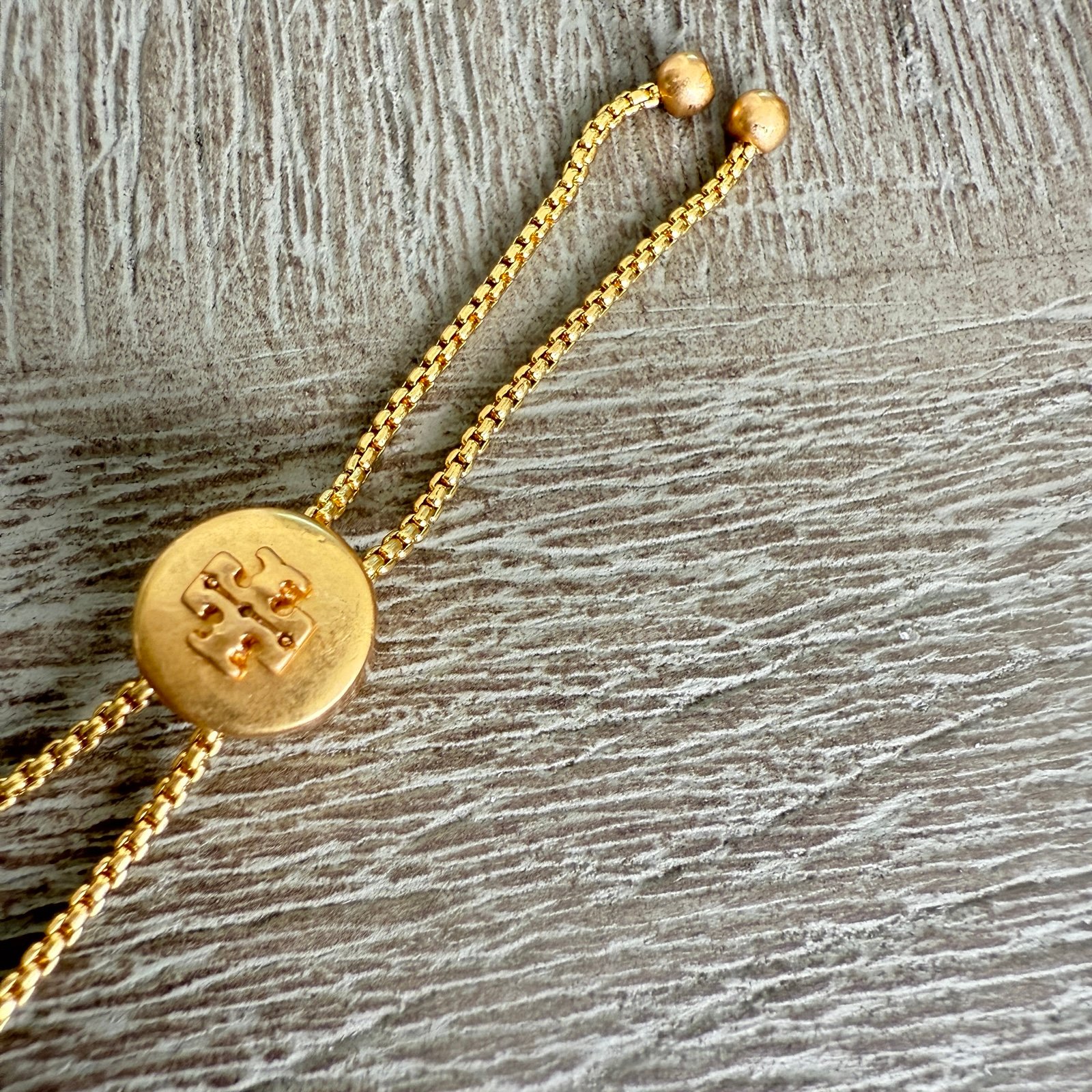 ブレスレット Tory Burch Poetry of Things Slider Bracelet 73230 Tory Burch Poetry of Things Slider Bracelet 73230 Bee and Shell