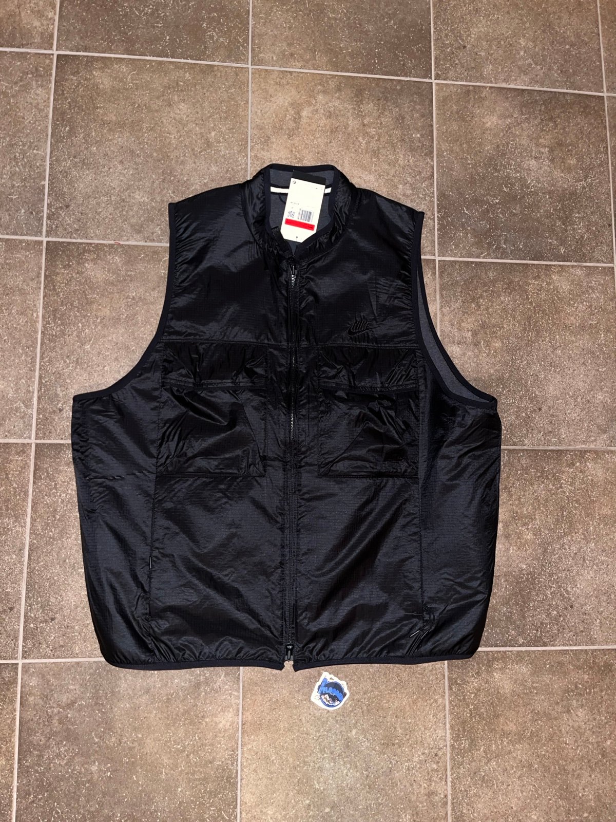 Nike Tech Fleece Utility Vest Water Repellent Zip Pockets FD0755-010 Men's Sz L