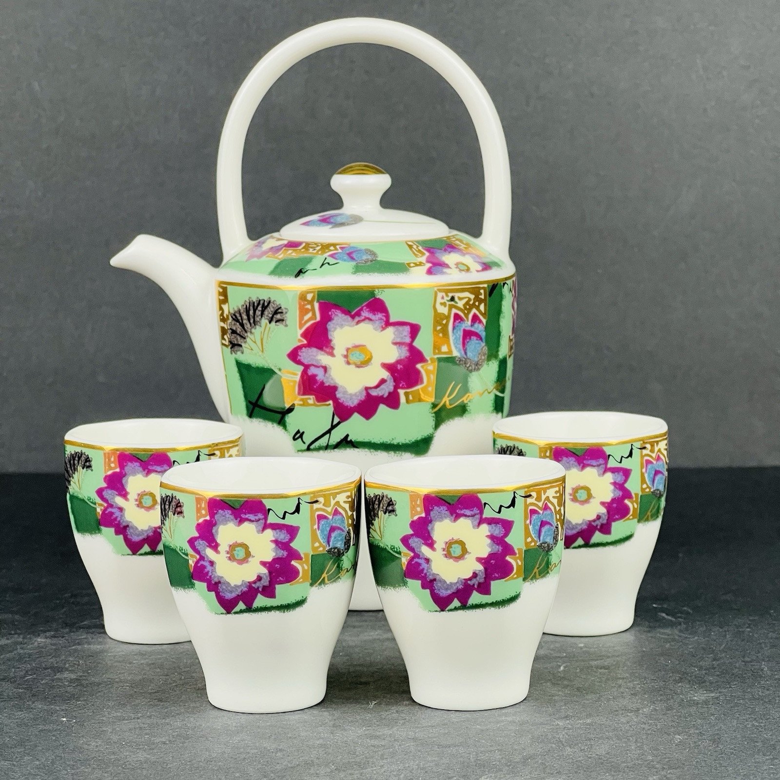 Kansai Porcelain Japanese Small Teapot & Cups Floral Gold Trim