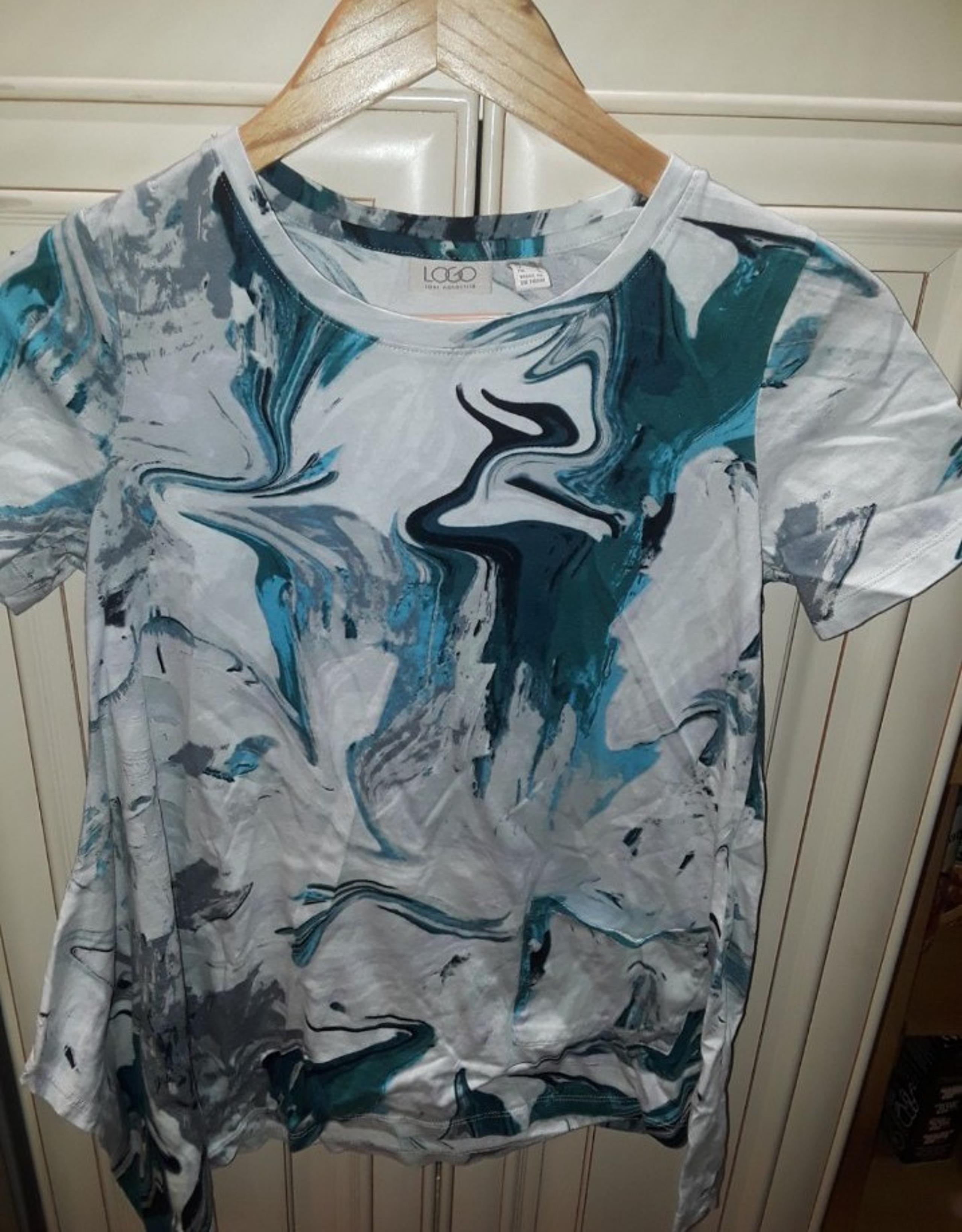 Logo by lori goldstein top size XS