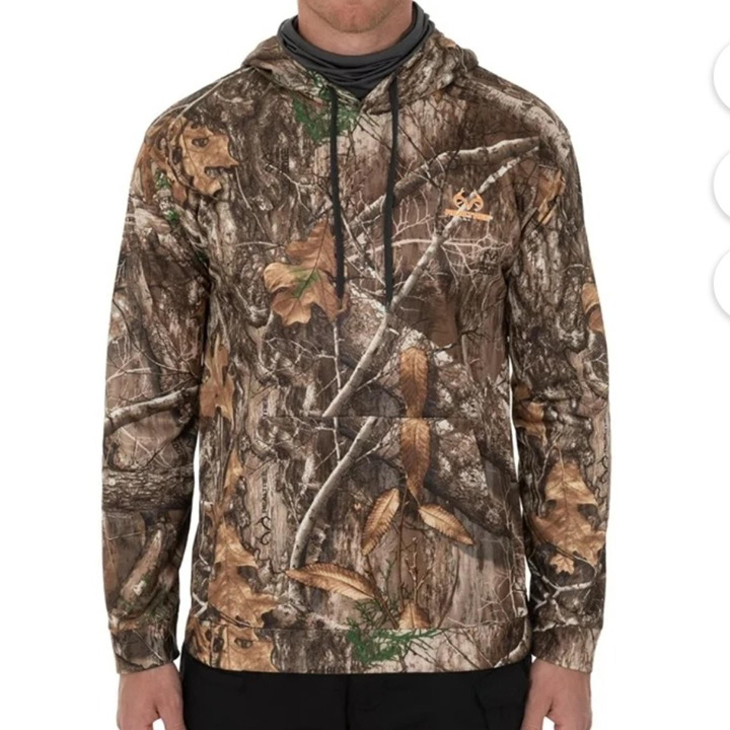 NWOT Realtree Men’s Long Sleeve Performance Fleece Camo Hooded Sweatshirt Medium
