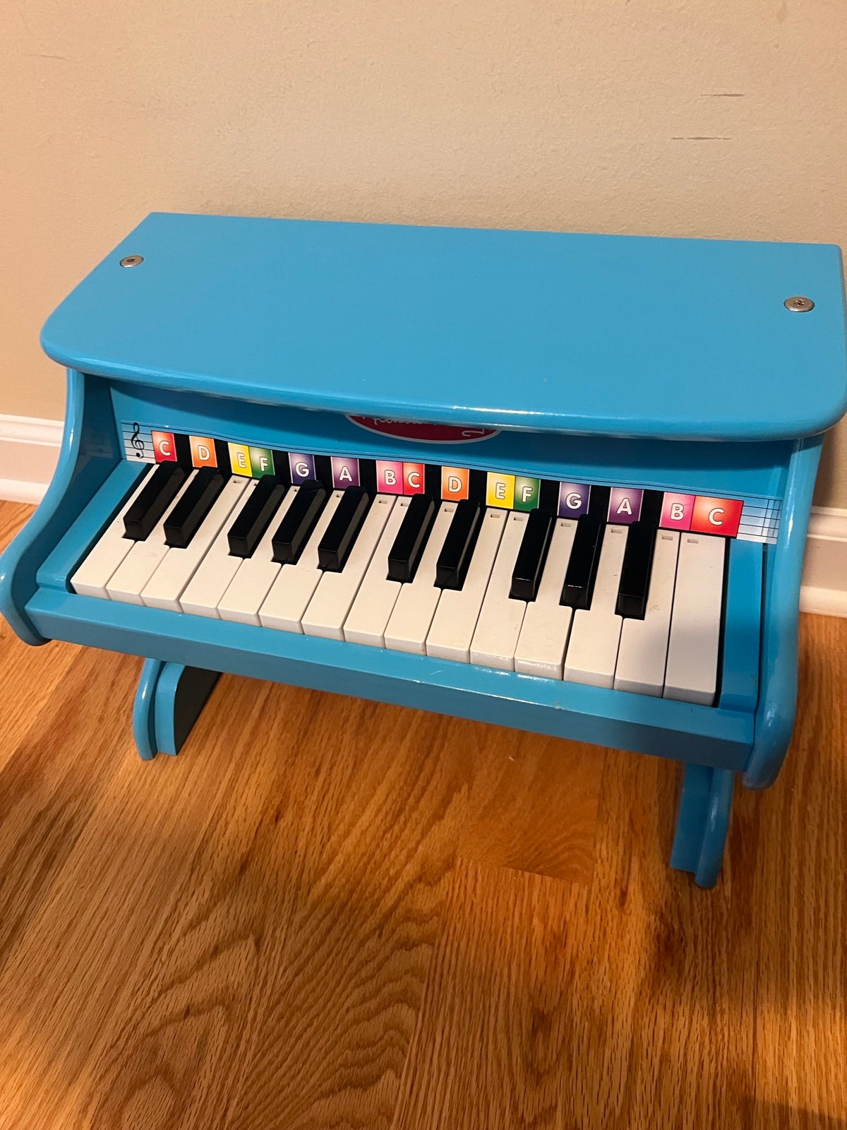 Melissa and Doug piano