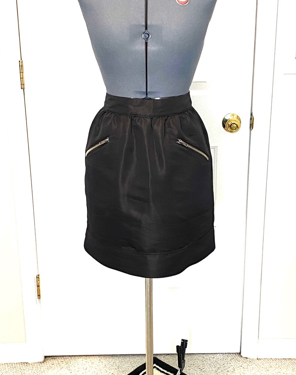 Walter black mini skirt Size 6 533