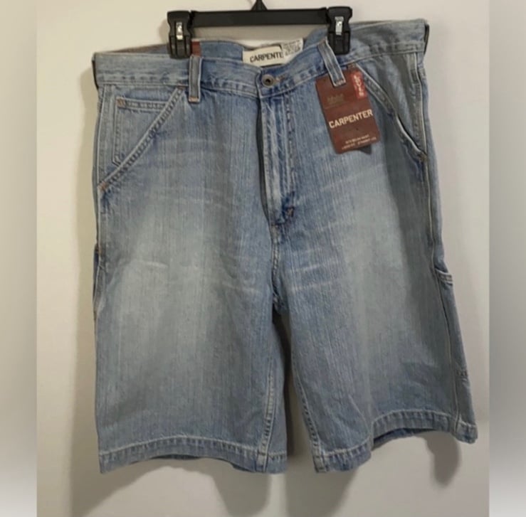 Levis loose fit shorts