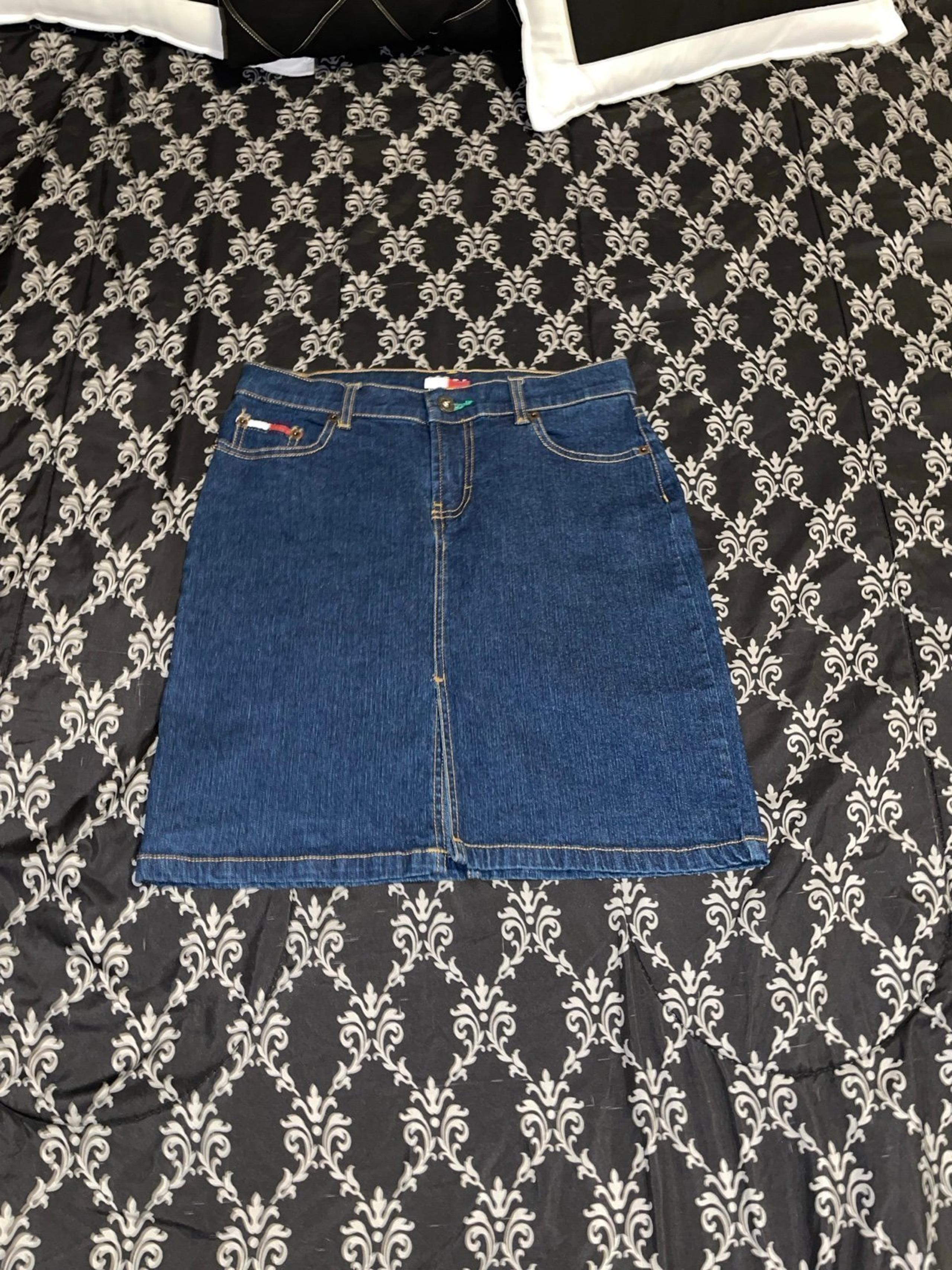 Vintage Size 3 Tommy Hilfiger Skirt