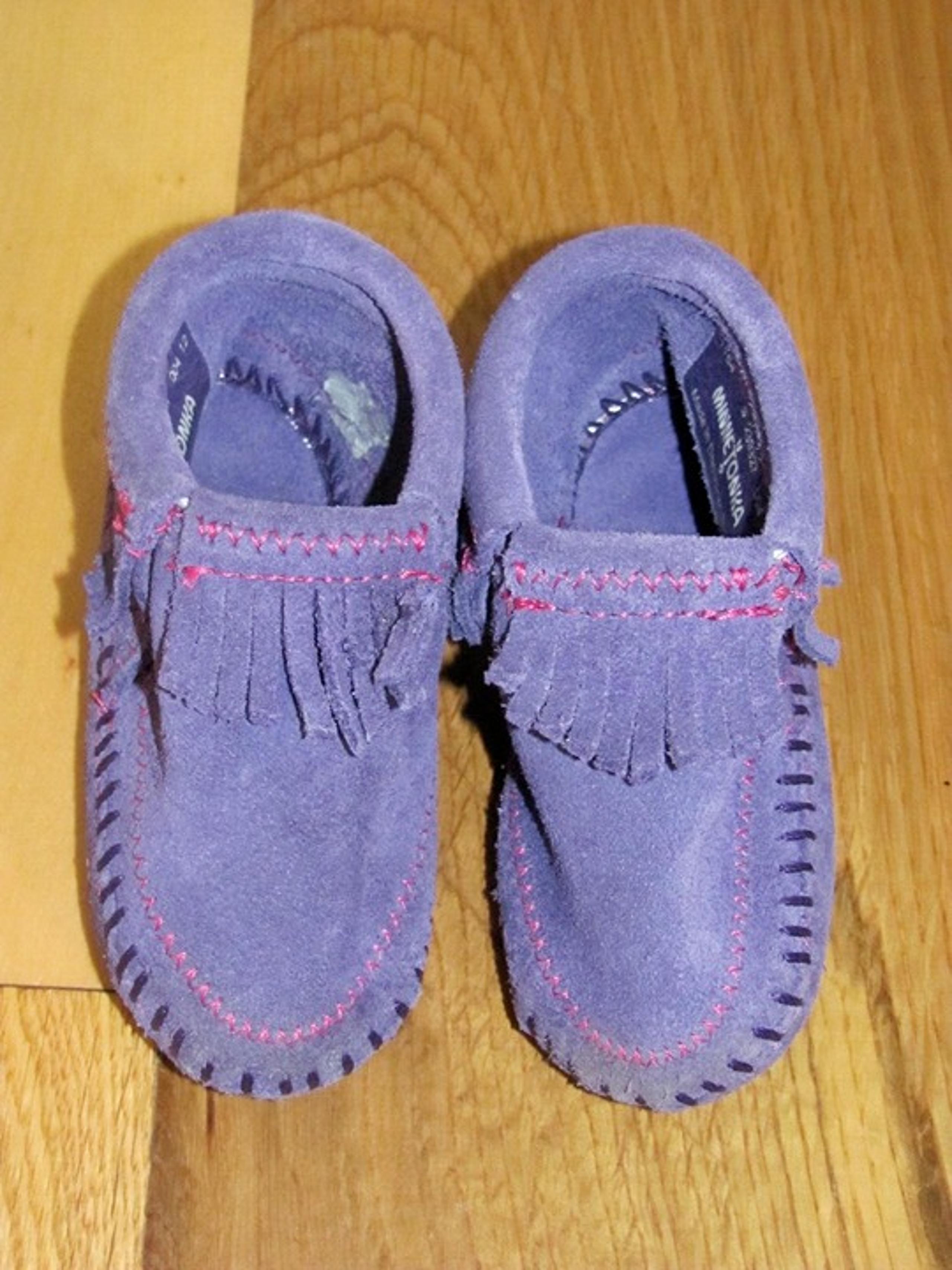 Minnetonka Moccasins Purple Fringed Leather Bootie Infant Baby Girls Size 3