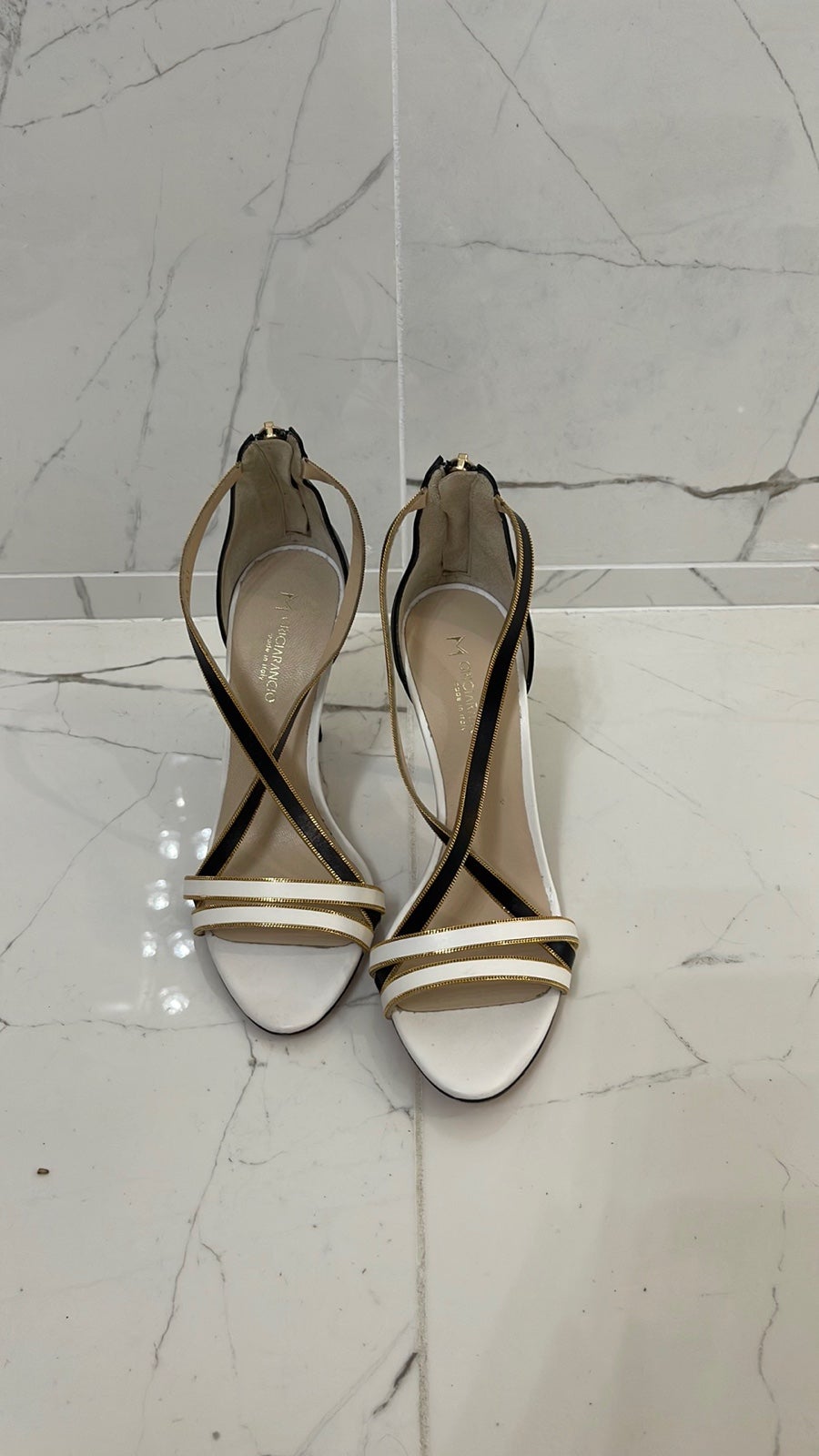 Vero Curio black and white shoes