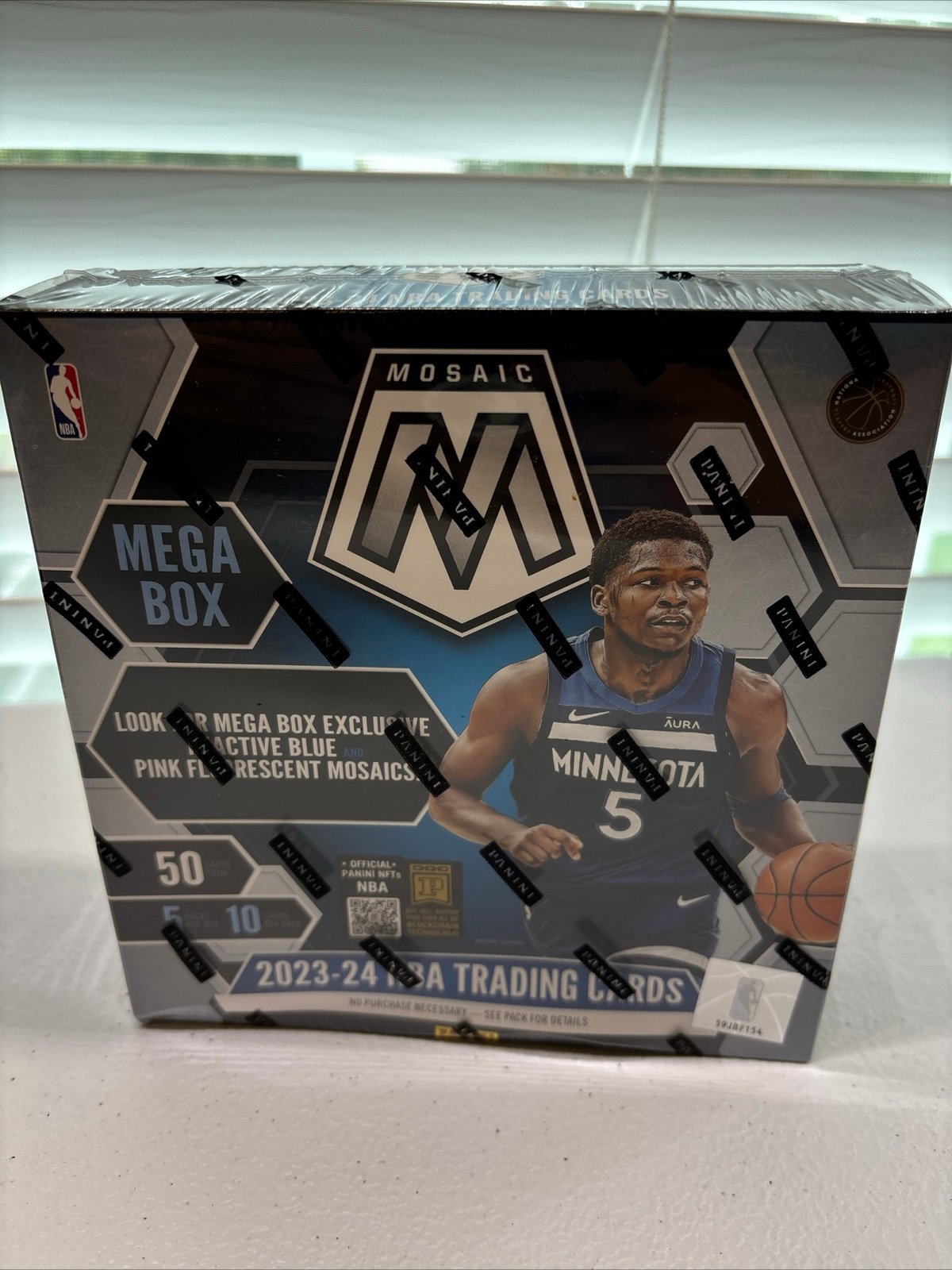 2023-24 PANINI MOSAIC NBA BASKETBALL FACTORY SEALED MEGA BOX In Hand ships fast!