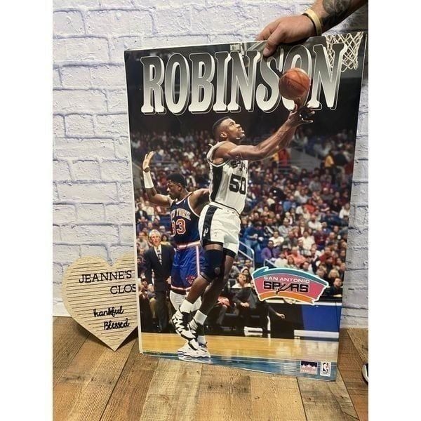 ROBINSON,SAN ANTONIO SPURS,NBA, RARE OFFICIAL LICENSED 1995 POSTER This poster h