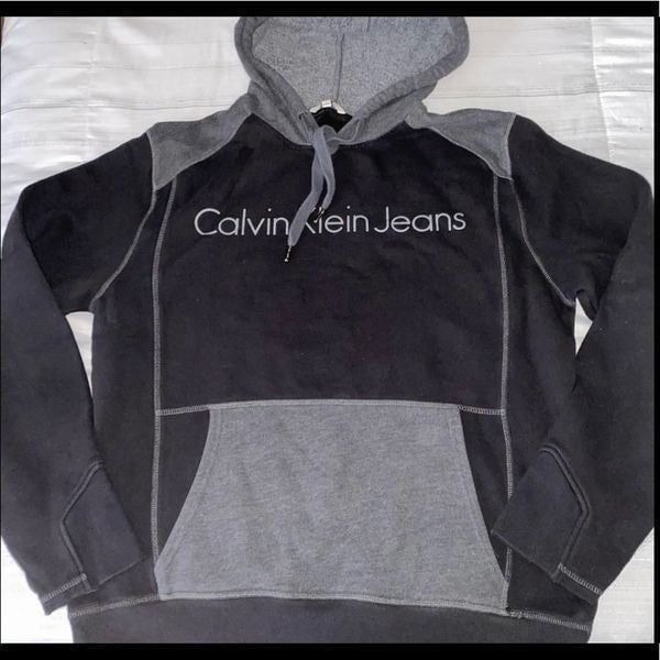 Calvin Klein pull over hoodie super warm