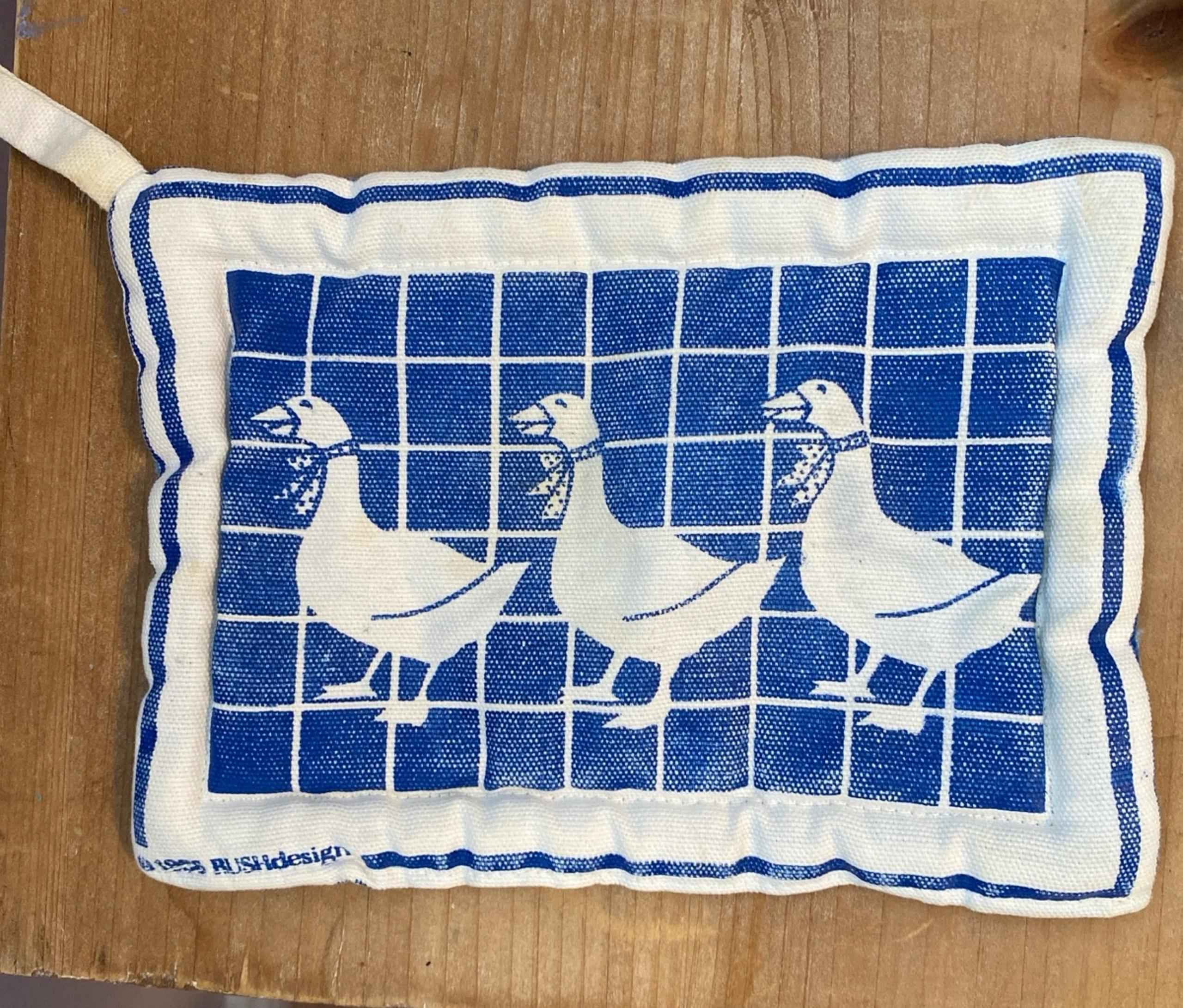 Vintage white goose potholder