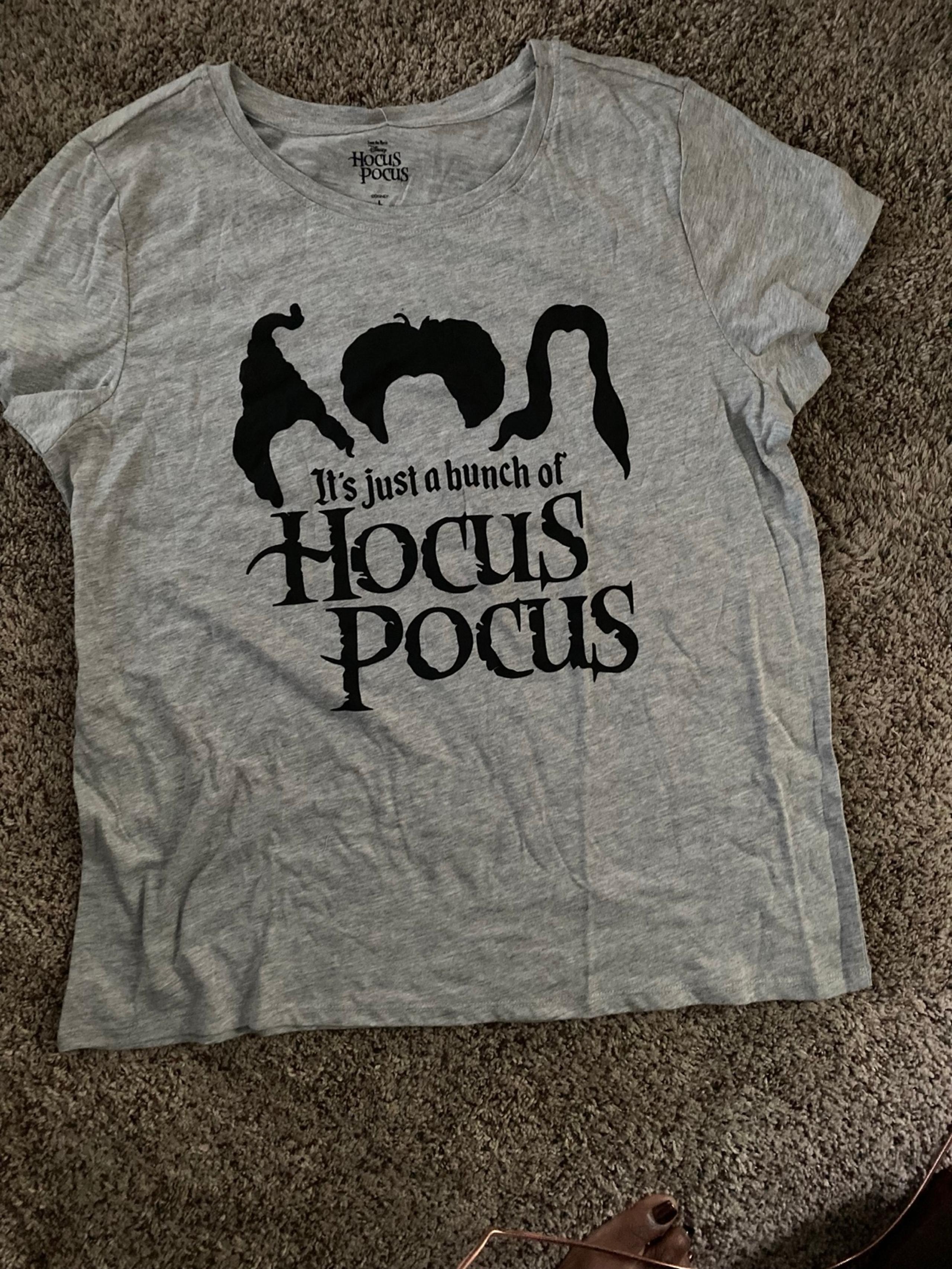 Women’s Hocus Pocus Tee Size Small-New