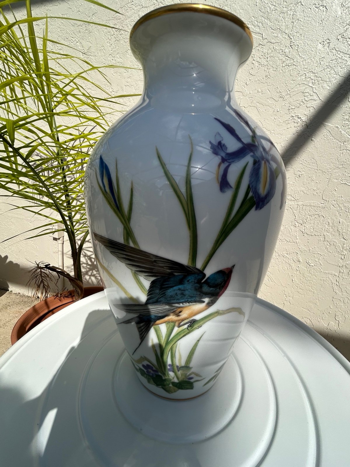 Franklin Porcelain Meadowland Bird Vase Hummingbirds