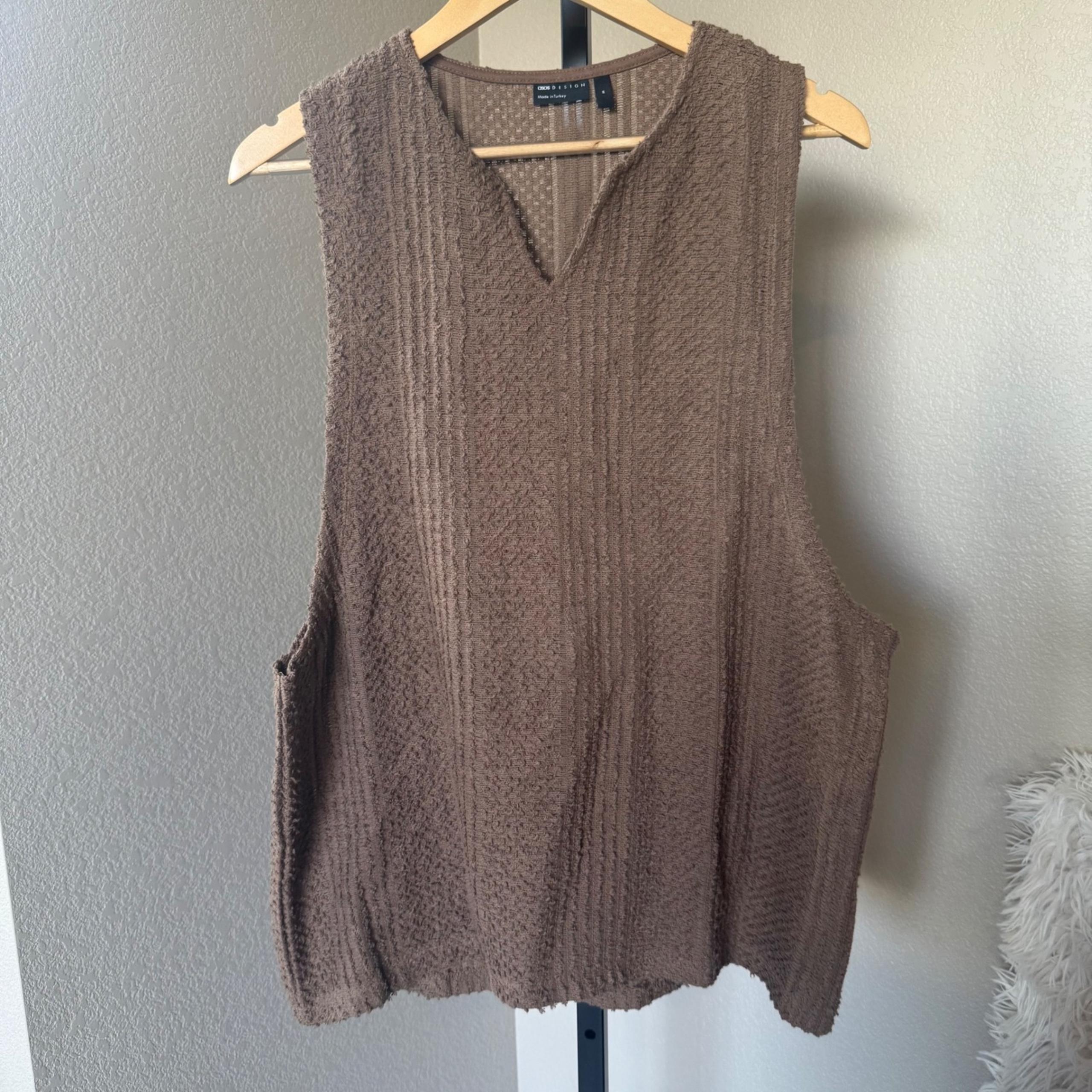 ASOS DESIGN Textured Knit Sleeveless Top V-Neck Casual Brown Size M