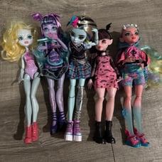 Monster High doll lot