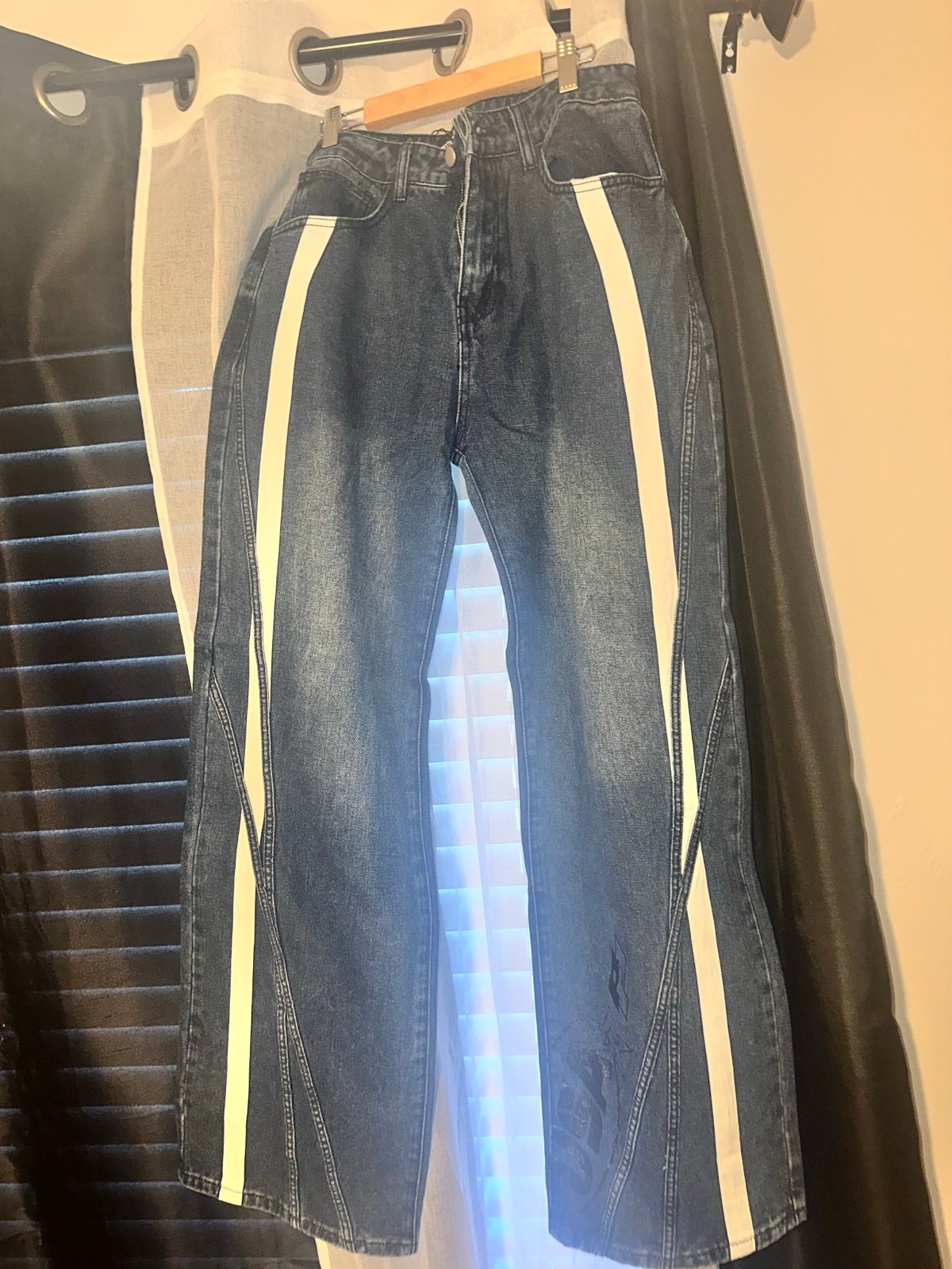 Wide legged pants