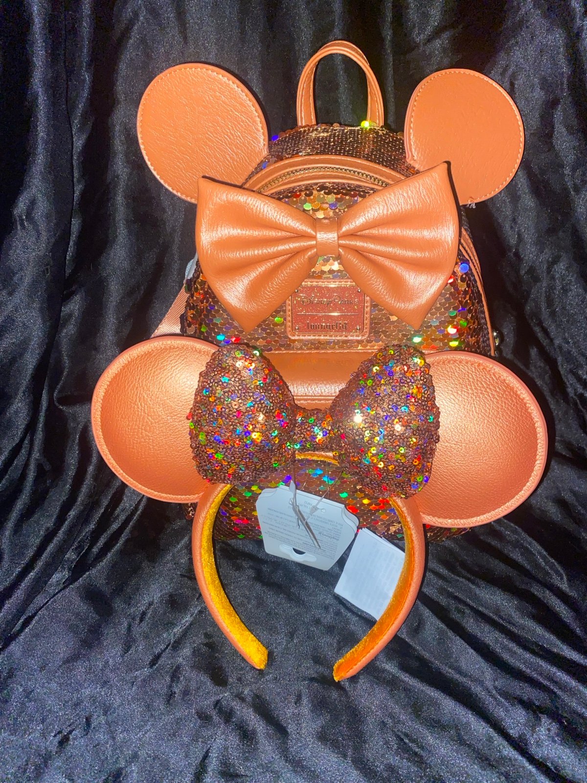 Loungefly sequin Minnie Mouse & matching ears LIMITED EDITION NWT
