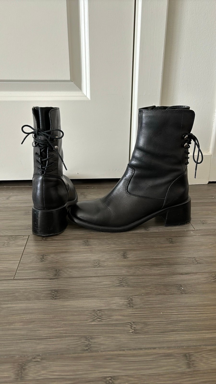 7.5 Dolls kill rebels Jonah black leather lace up back boots