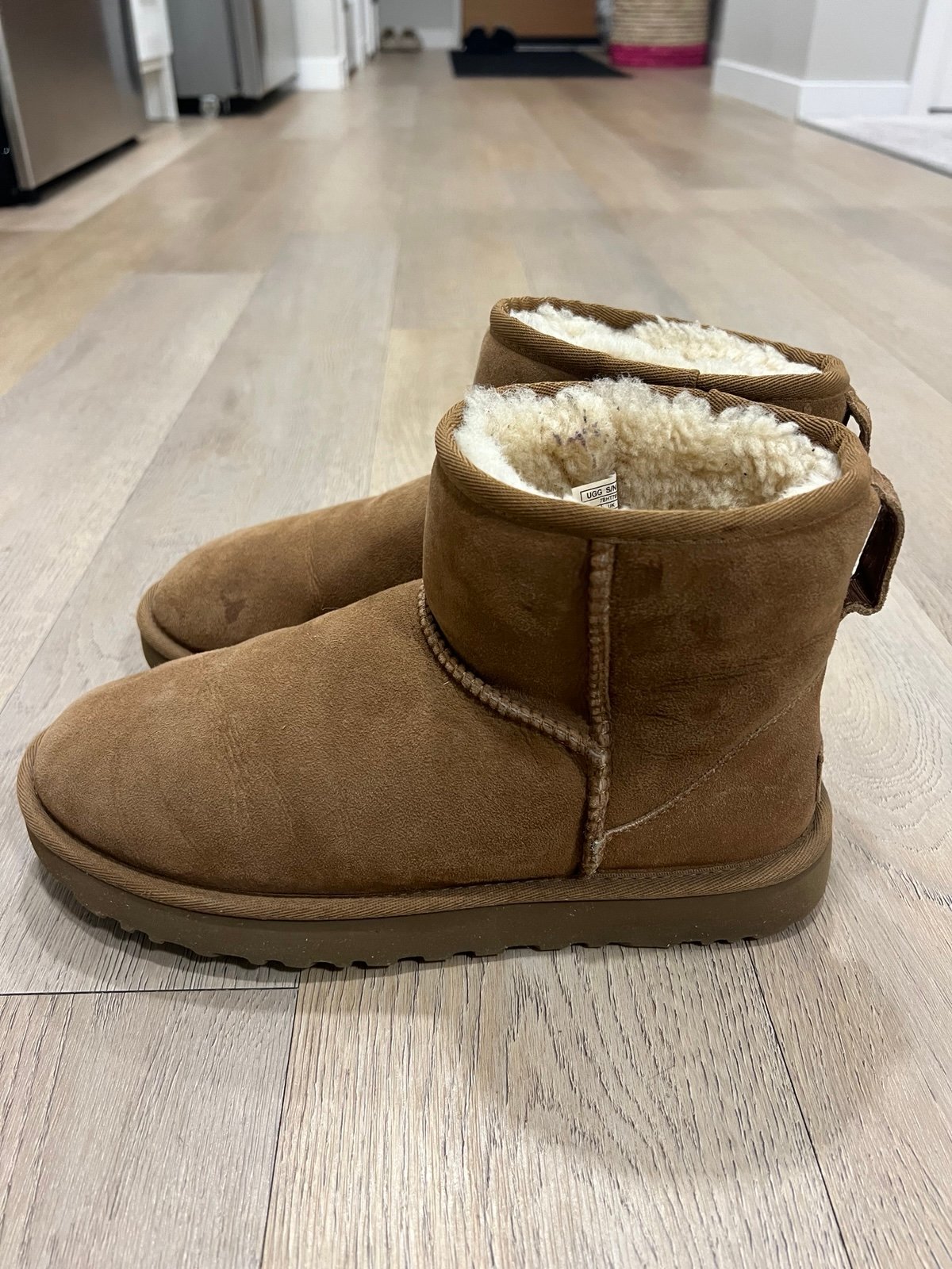 Ugg classic mini boot