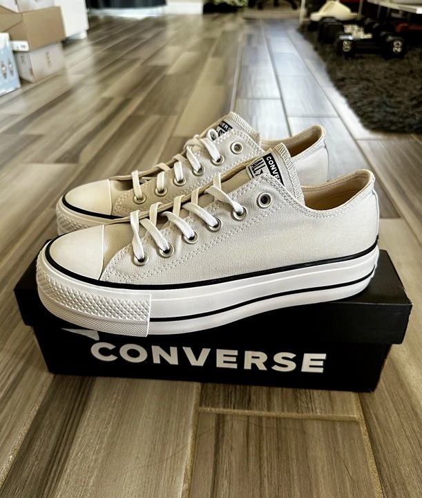 Women's Converse Chuck Taylor All Star Lift Platform Shoes - Barely Grey- Sz 7.5