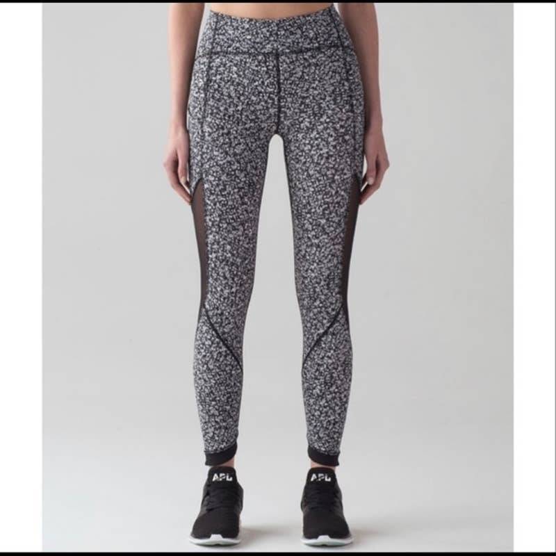 Lululemon Sole Training 7/8 Tight Size 6