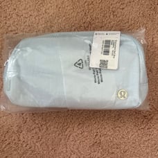 Lululemon Everywhere Belt Bag