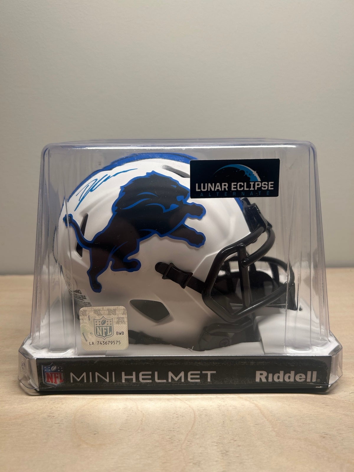 D’Andre Swift autographed Lunar Eclipse mini helmet