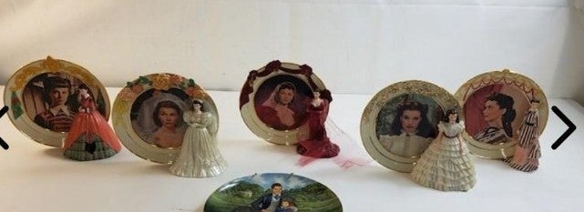 3 REFLECTIONS OF SCARLETT FIGURINE PLATES GONE WITH THE WIND