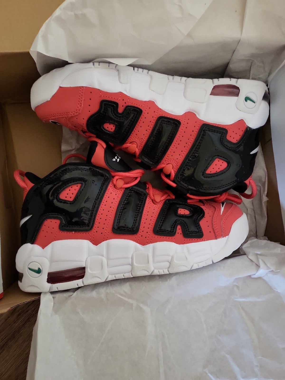 スニーカー Nike Air More Uptempo I Got Next LOBSTER/BLACK/WHITE Nike Air More Uptempo Lobster/Black/White/Atomic Green