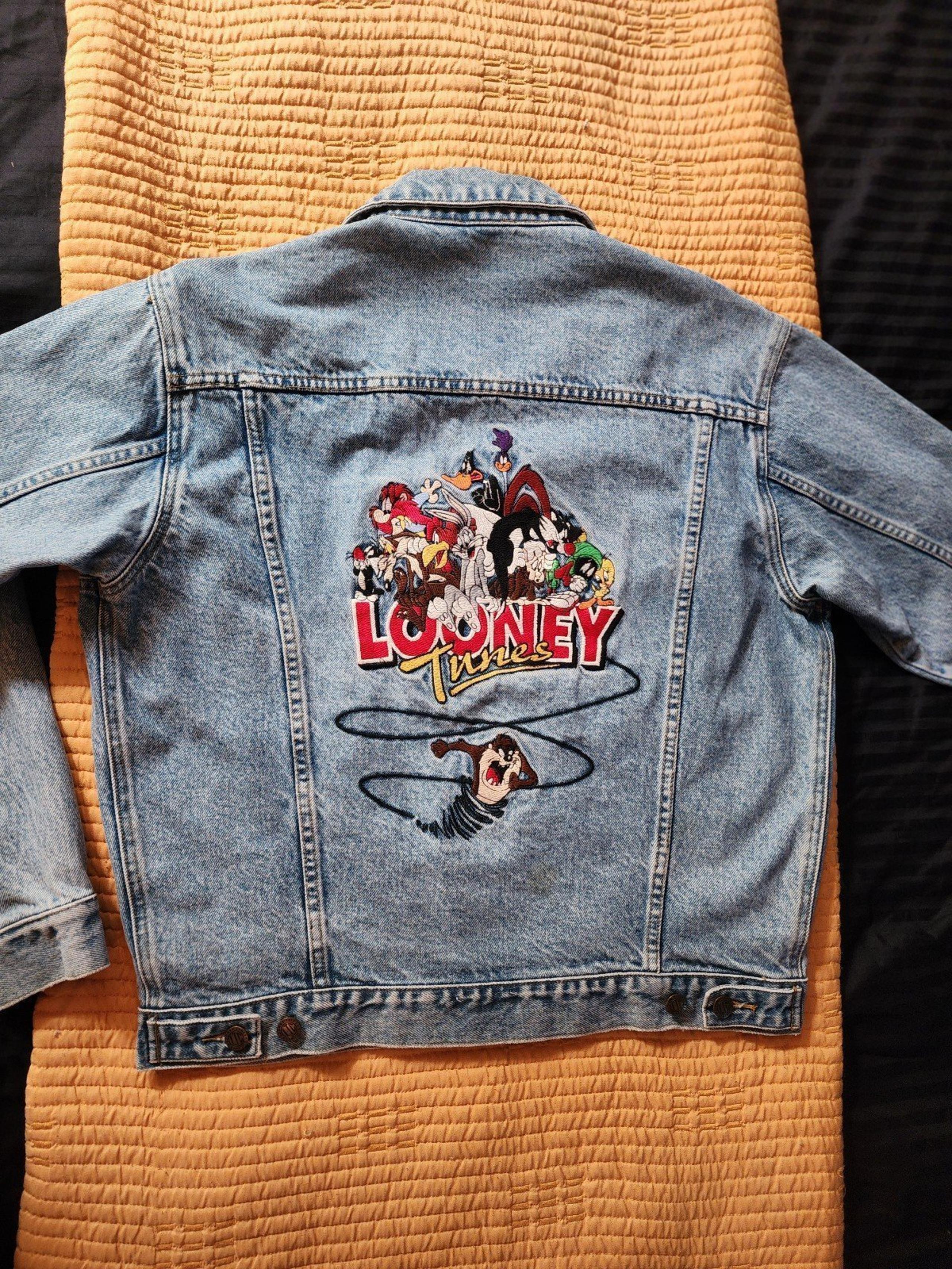 Vintage 90s Looney Tunes Warner Bros Denim Jean Embroidered Jacket