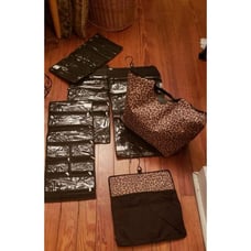 NEW...Large Travel Tote With Lots Of Accessories