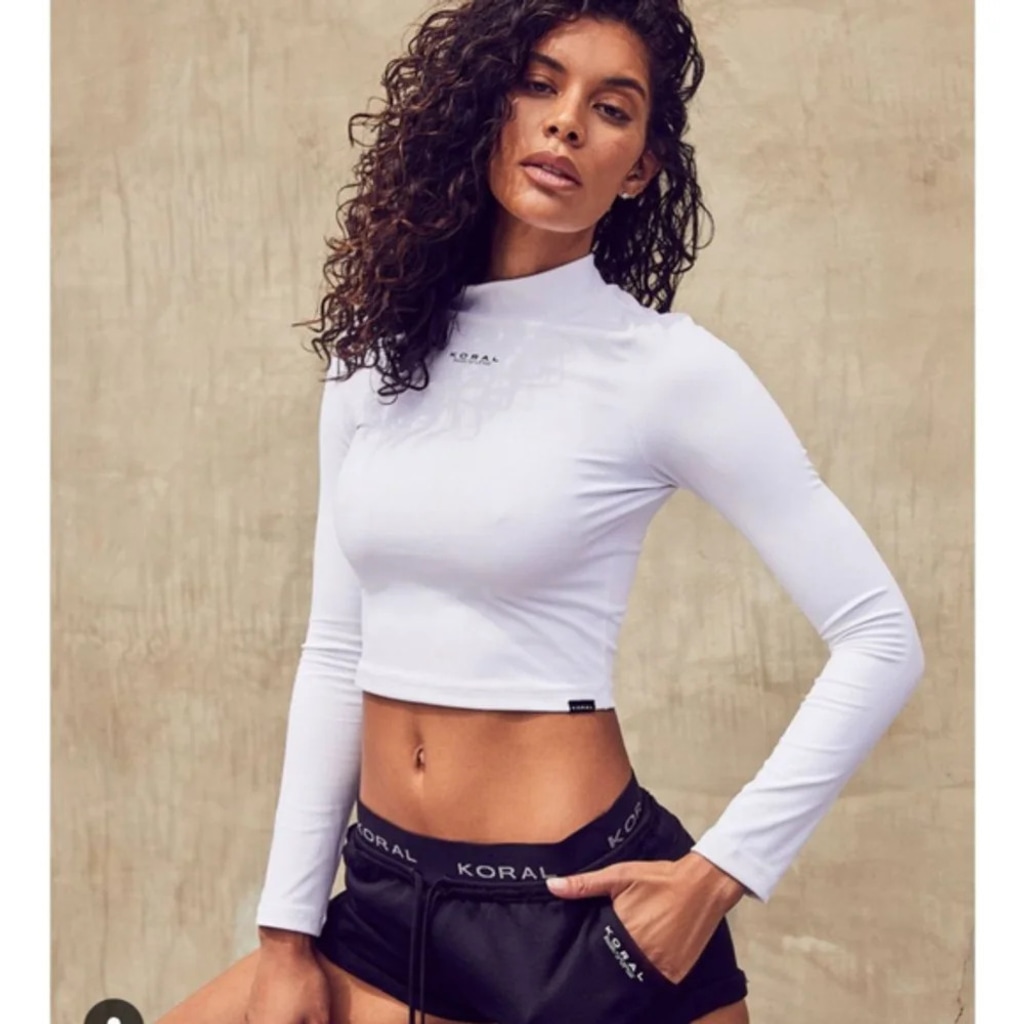 KORAL LUCA BLACKOUT LONG SLEEVE CROP TOP White Sz L