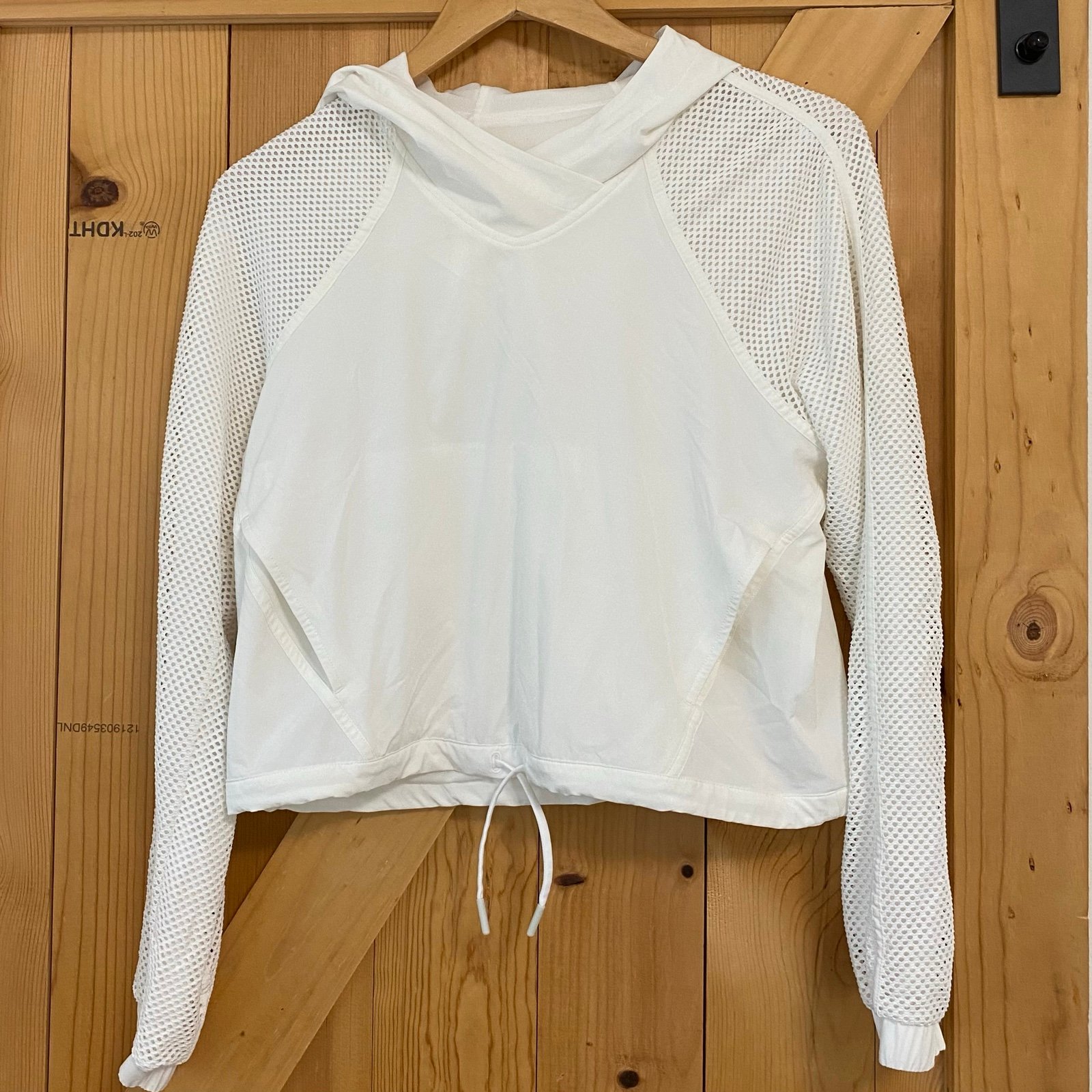 Lululemon Catch A Breeze White Pullover
