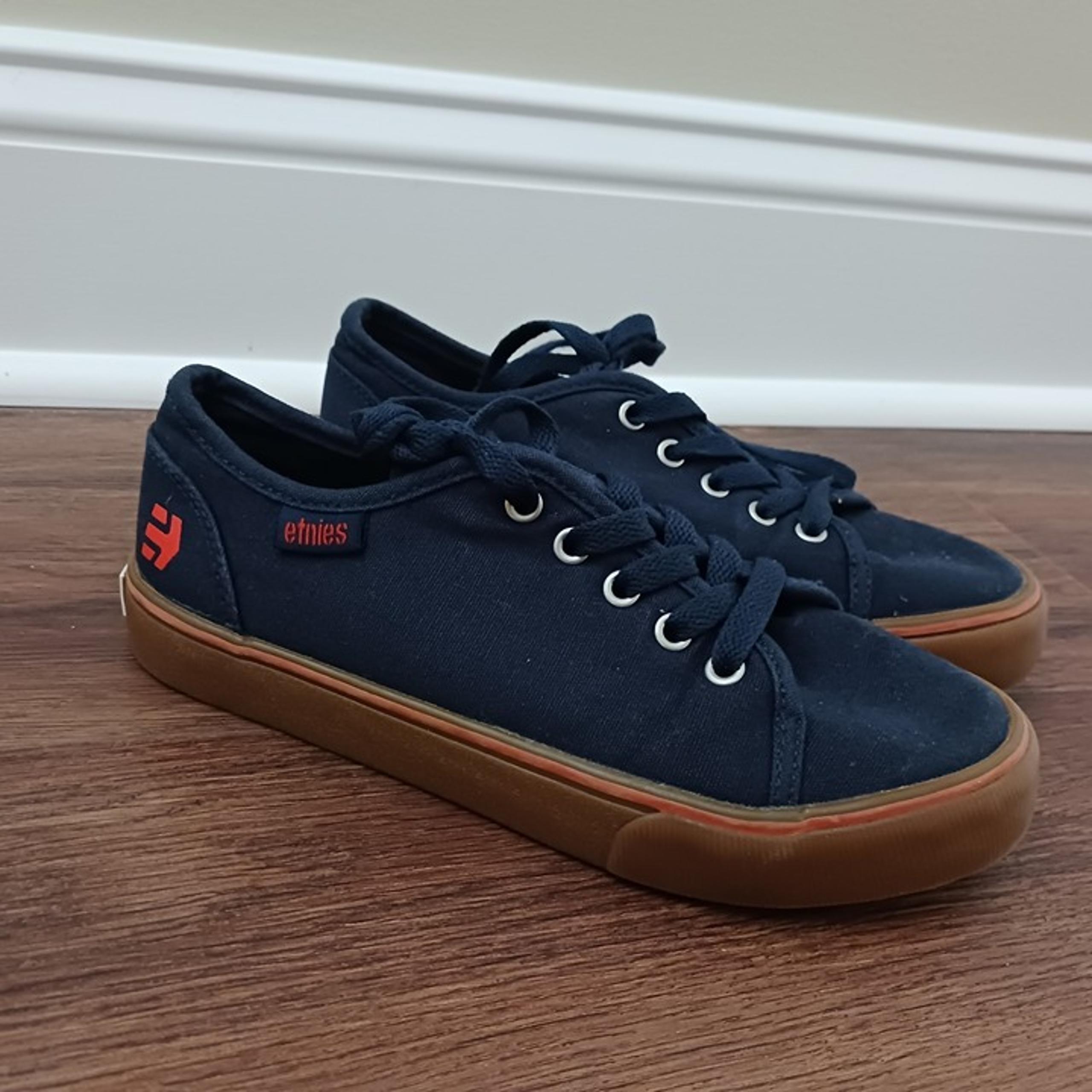 Etnies Boys Blue Canvas Skate Shoe Sneakers Size 2