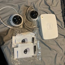 4k Lorex security with 2 POE 4k Cameras