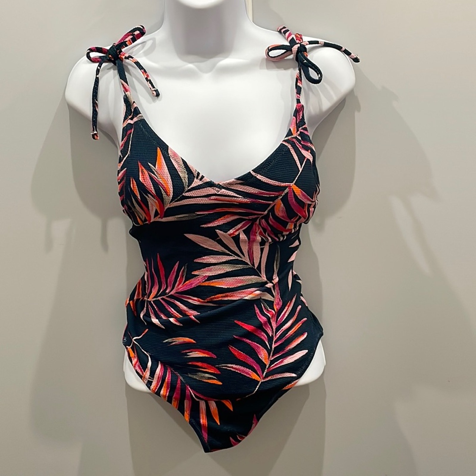 Jessica Simpson One Piece Tropical Swimsuit NWT Sz Small