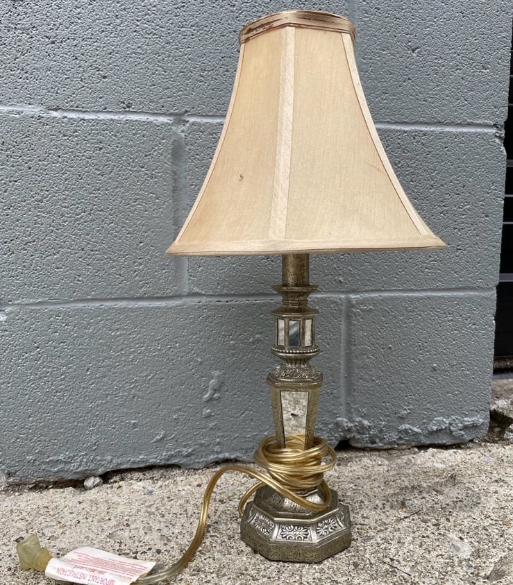 Vintage Lamp Fine Detail Mirror Inlays 16in Tall