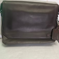 VINCE CAMUTO Unisex Office bag with tag name and padded for laptop or iPad